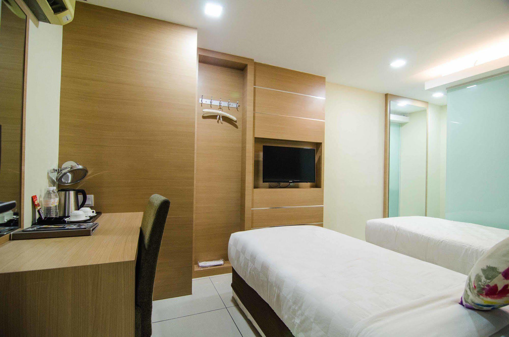 Hotel Mornington Bukit Permata Lumut Kültér fotó